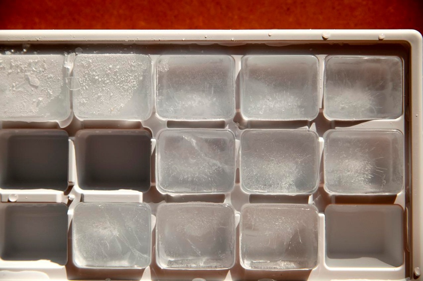 cubitos de hielo en frigobar